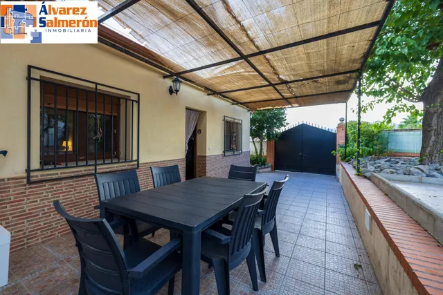 Casa independiente en Otura — 18