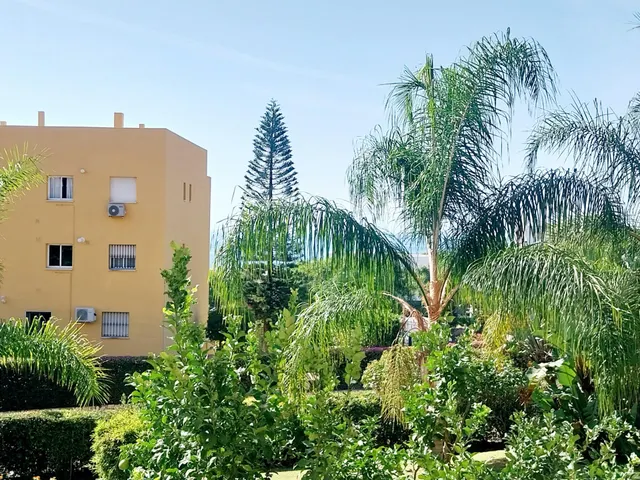 Impecable Apartamento a 850 metros de la playa y cerca de tiendas — 6