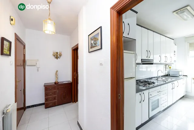 ✨ Piso de 3 dormitorios con terraza en el Zaidín – Espacio, comodidad y agradables vistas — 7