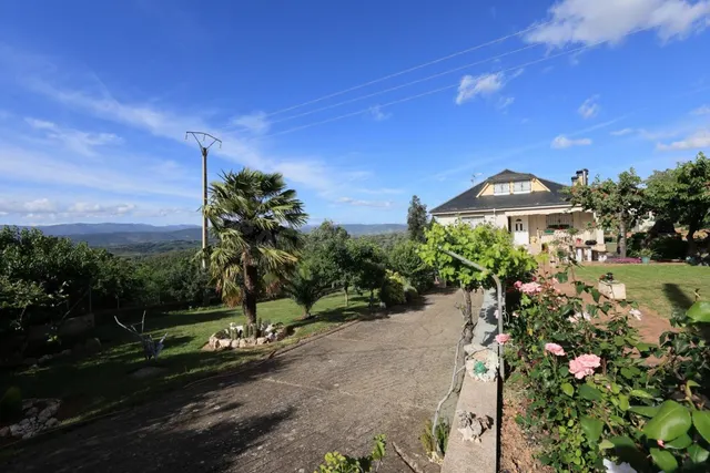 ¡Espectacular propiedad única en El Bierzo! Chalet con pisci - foto 3