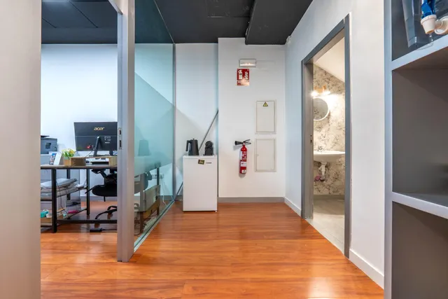 Edificio de 3 plantas destinado a oficinas junto a Centro Comercial Serrallo — 8