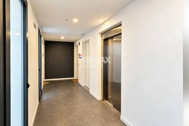 GIA46AC - Girona centro | Piso moderno en el centro de Girona con balcón, parking y trastero — 7