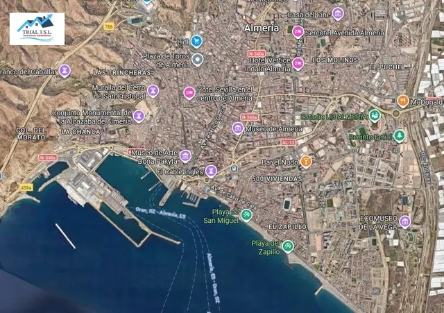 Venta de Piso en Almería — 3