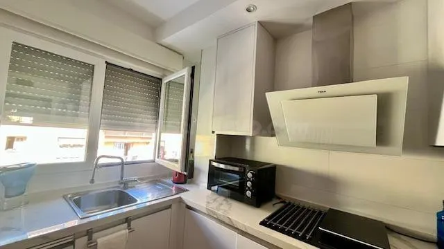 Magnífico piso en Huerta la Reina. CUATRO DORMITORIOS. DOS BAÑOS. Hace Esquina! — 3