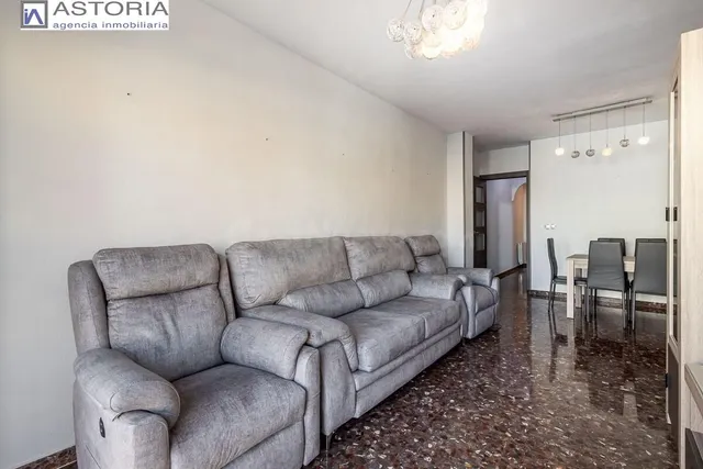 PISO CON GARAJE EN ALBOLOTE — 4