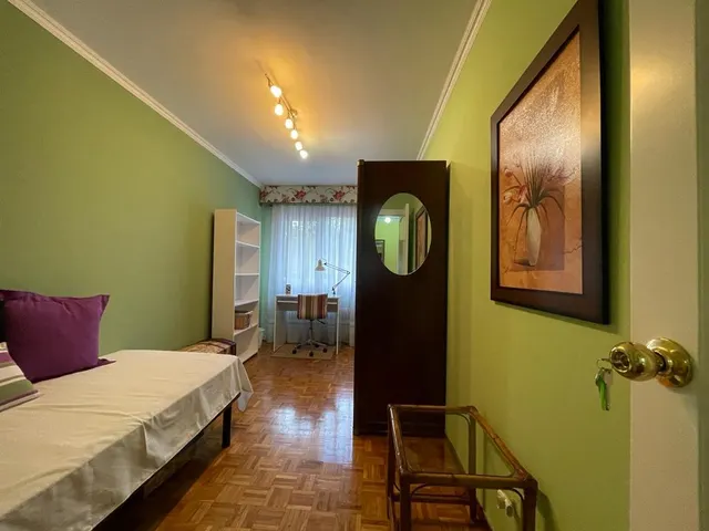 SE ALQUILAN habitaciones CURSO ESCOLAR — 42