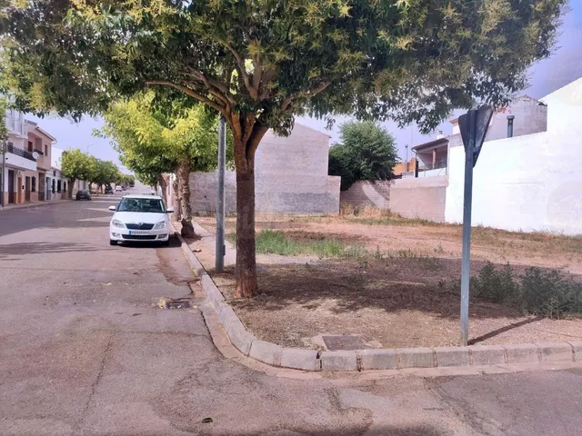 Solar urbano en Venta en Bonillo, El Albacete - foto 4