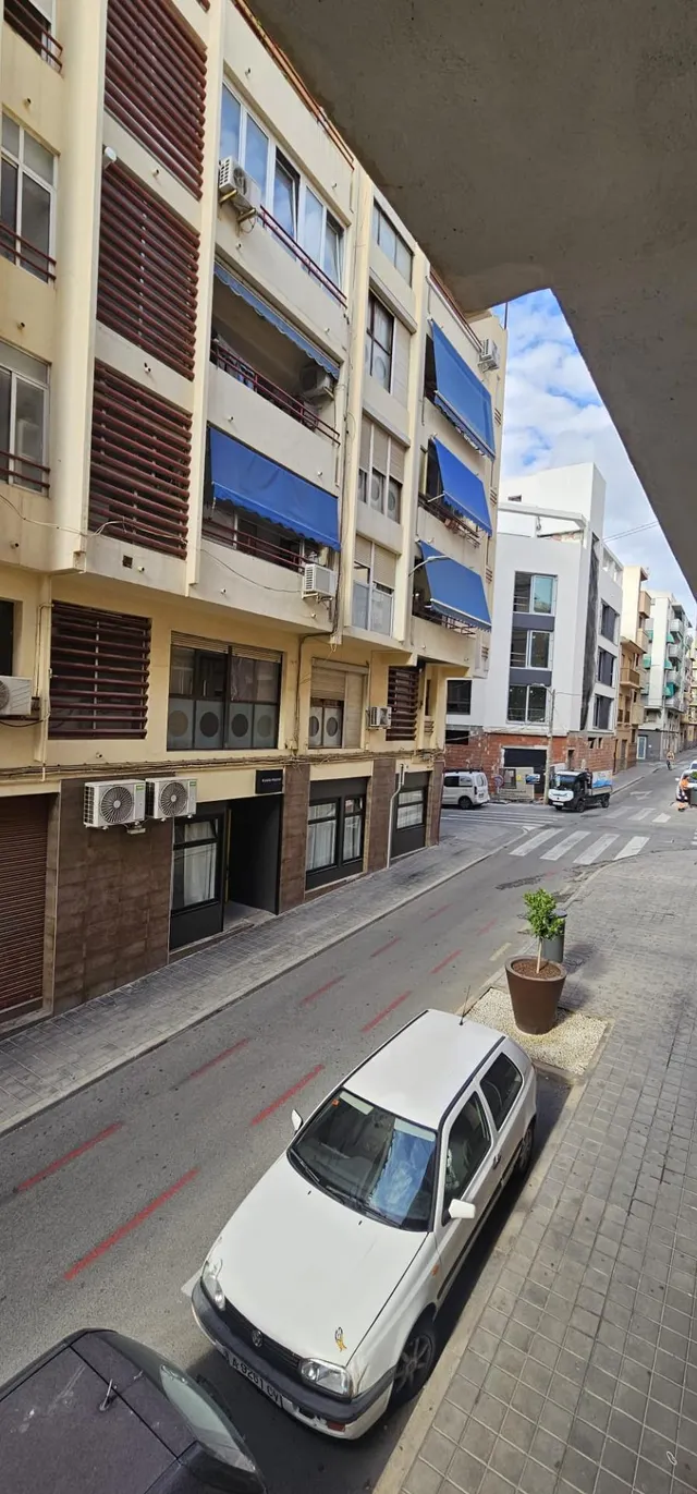 Acogedor Piso en Venta en San Blas, Alicante por €159,000 — 7