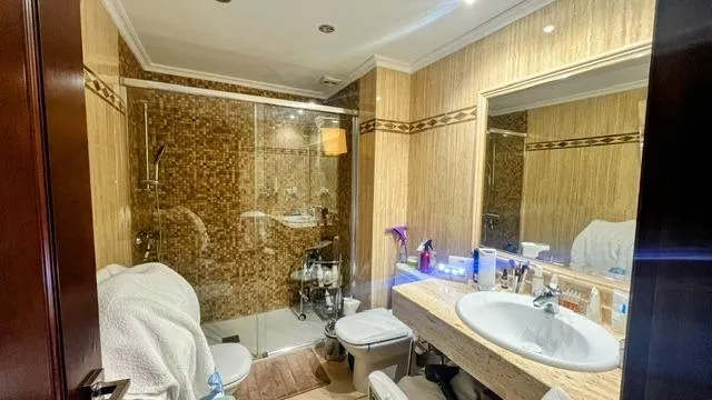 Piso reformado en  Huerta la Reina. CUATRO DORMITORIOS. DOS BAÑOS. — 15