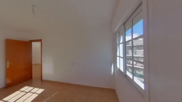 Venta de Vivienda el Marbella, Málaga. Activo Inmobiliario Sin Posesión / Alquilado / No se Puede Visitar. — 10