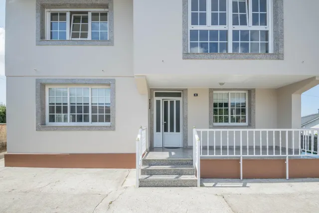 Amplia Casa + otra vivienda + anexo en Venta en Ardemil, Ordes — 12