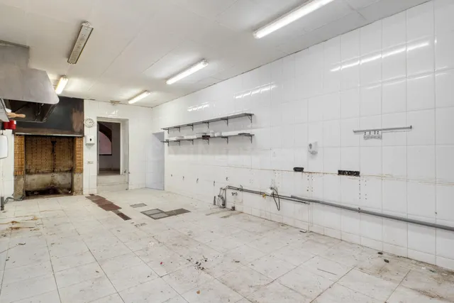 CASA PARA REHABILITAR EN SARRIÀ DE TER - foto 3