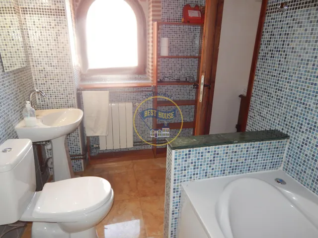 OPORTUNIDAD, CASA REFORMADA CON PISCINA Y OTRAS COMODIDADES. — 44