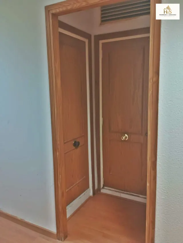 Se alquila oficina en entreplanta - calle castaños - zona centro - Alicante — 12