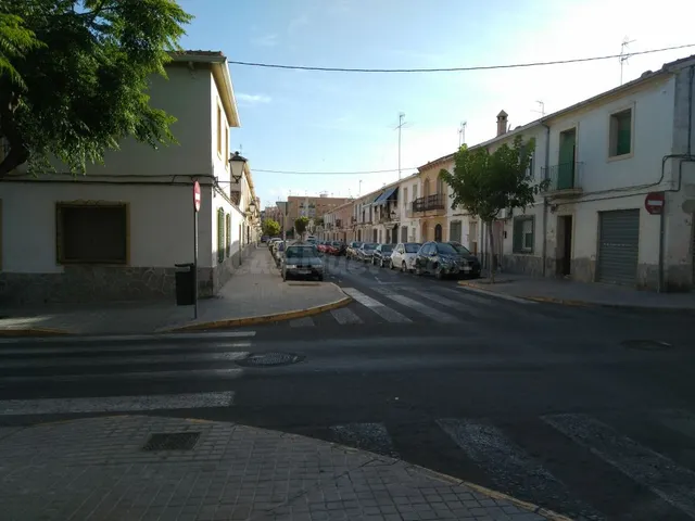 VIVIENDA UNIFAMILIAR DE ESQUINA EN EL TOSCAR GRUPO CAM PARA 