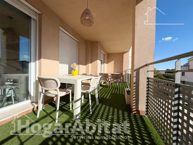 Excelente ubicación y reforma integral en este luminoso piso exterior con terraza, garaje y piscina comunitaria — 9