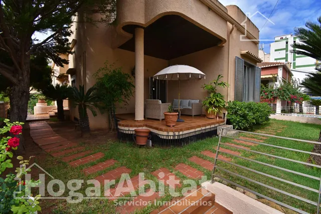 CHALET CON TERRAZA, GARAJE Y BARBACOA EN LA PLAYA DE GANDÍA — 24