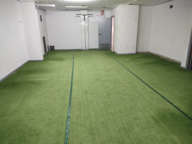 LOCAL COMERCIAL DE 170 M2 — 3