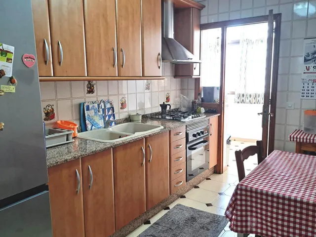 PISO DE 3 habitaciones CON AMPLIO BALCÓN, PARKING Y TRASTERO - foto 4