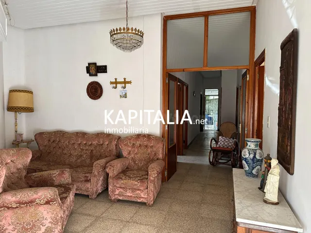Casa en VENTA en Canals, barrio de La Torreta, con garaje pr