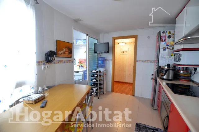 Amplio y exterior con piscina, garaje y trastero — 9