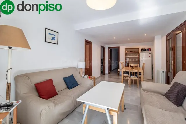 ¡¡Fantástico piso de 7 habitaciones en Bola de Oro!! — 3