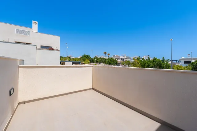 VILLA MODERNA CON PISCINA PRIVADA Y ESPECTACULAR SOLARIUM | CIUDAD QUESADA — 31