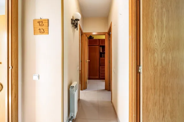 Piso 77m2., 3 Dormitorios, 2 Baños. Exterior con Patio y Ascensor. — 25