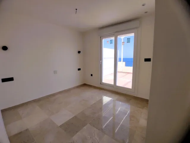 "Apartamento en alquiler de larga temporada frente al mar" — 8