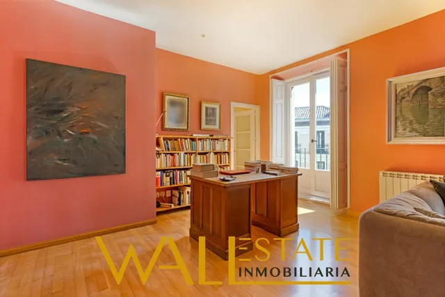 Venta de piso junto a la plaza mayor — 7