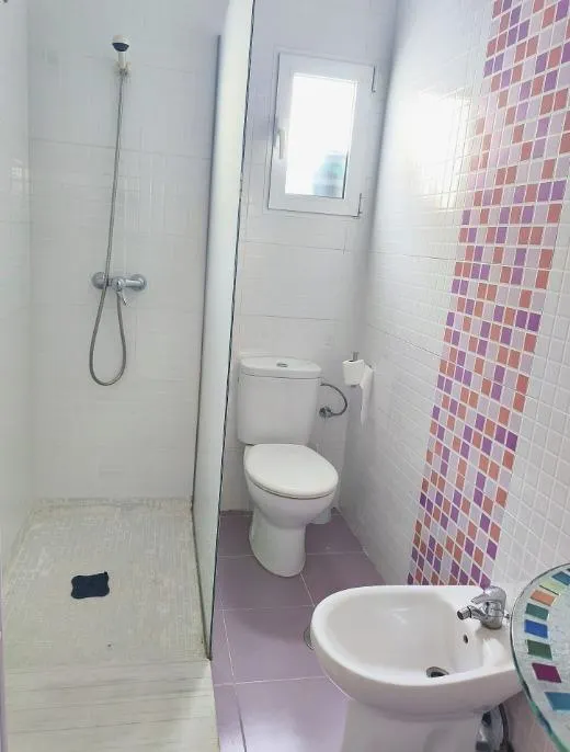 ¡VIVE JUNTO AL MAR! BONITA VIVIENDA DE 3 DORMITORIOS A SOLO 100 METROS DE LA PLAYA – ALQUILER ANUAL — 12