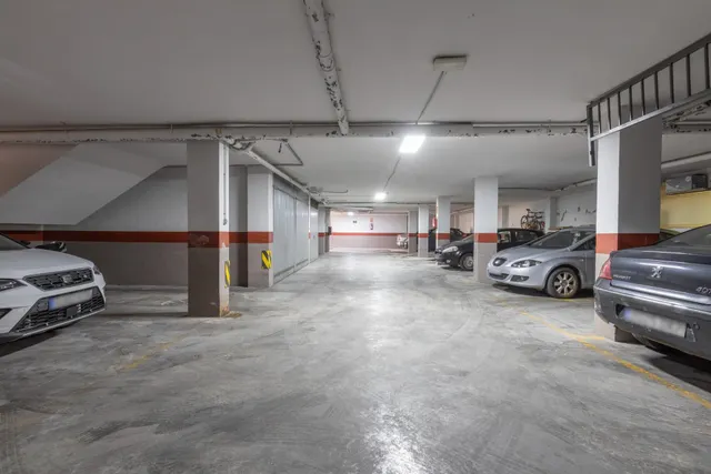 Plaza de aparcamiento de 25 m2 en Armilla (Granada) – acceso por calle málaga — 11