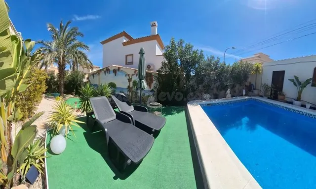 CHALET DE 3 DORMITORIOS Y 2 BAÑOS EN SAN MIGUEL DE SALINAS ( - foto 3