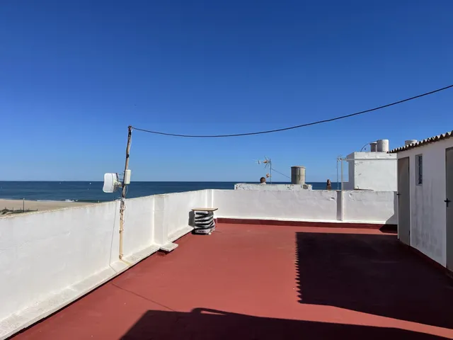 ¡Tu refugio soñado frente al mar te está esperando! — 34