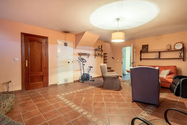 Casa en Ogijares con piscina comunitaria. — 31