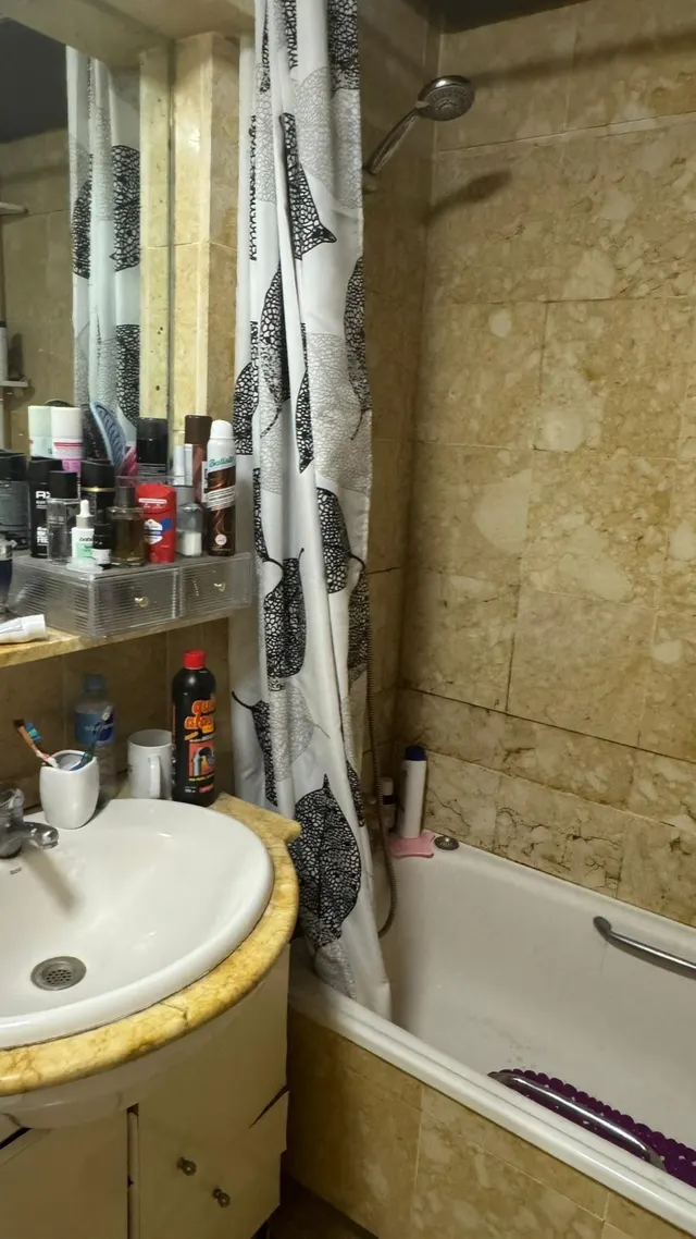 Amplio piso de 99 m2 en edificio con conserje y piscina — 7