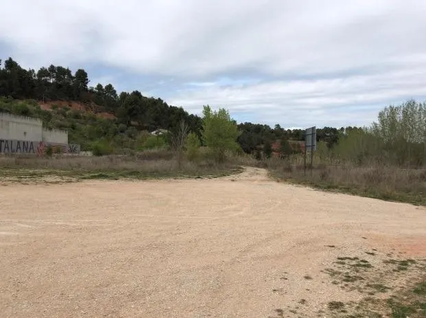SOLAR EN VENDA A ORPÍ, PROVÍNCIA DE BARCELONA — 2