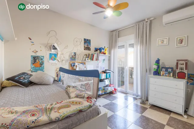 Casa en Armilla con terraza, patio y amplia cochera — 18