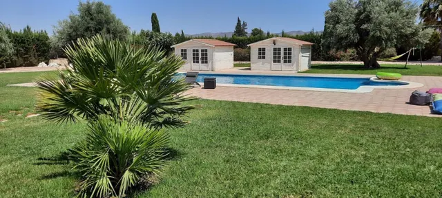 CHALET CON TERRAZA, BARBACOA, JARDÍN Y PISCINA EN PURIAS - L - foto 2