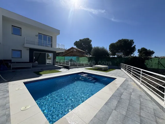 Villa 4 habitaciones 160m² en venta - Urbanización Perla del