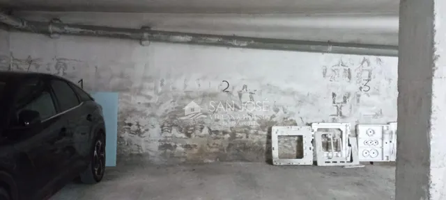 SE VENDE PLAZA DE GARAJE EN ELCHE, ZONA TOSCAR . — 2