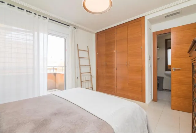 AMPLIO DUPLEX EN CAMPO DE GOLF — 17