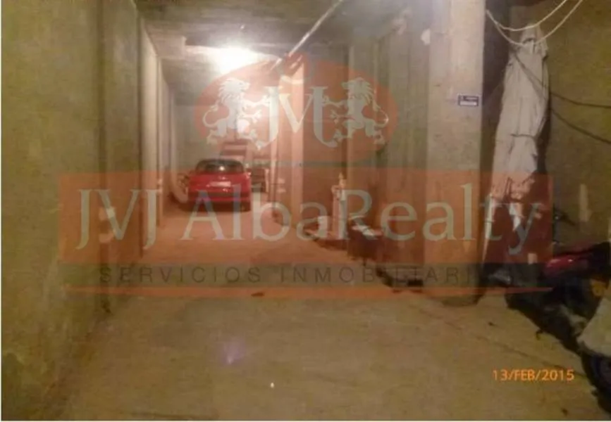 LOCAL COMERCIAL EN ALQUILER MUY CENTRICO.