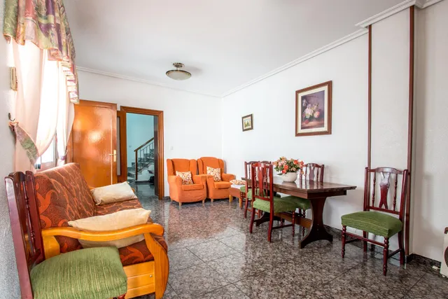 Casa independiente con gran patio y garaje en el centro de Molina de Segura — 4