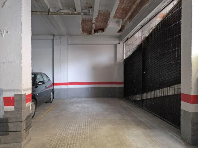 Plaza de aparcamiento en AV. Principado de Andorra, pleno centro de Tarragona. — 6