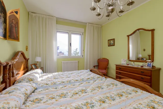 LUZ, CUATRO habitaciones ,TERRAZA Y TRASTERO EN UNA DE LAS MEJORES ZONAS DE OVIEDO — 25