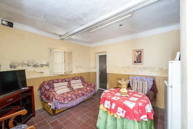 Atención promotores. Casa para derribar y hacer bloque de ha - foto 3