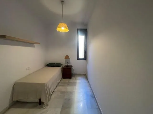 Precioso piso en calle pureza, máximo dos personas.incluye plaza de garaje. — 22