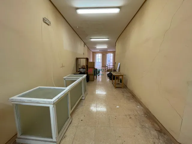 FINCA INDEPENDIENTE JUNTO AL AYUNTAMIENTO — 21