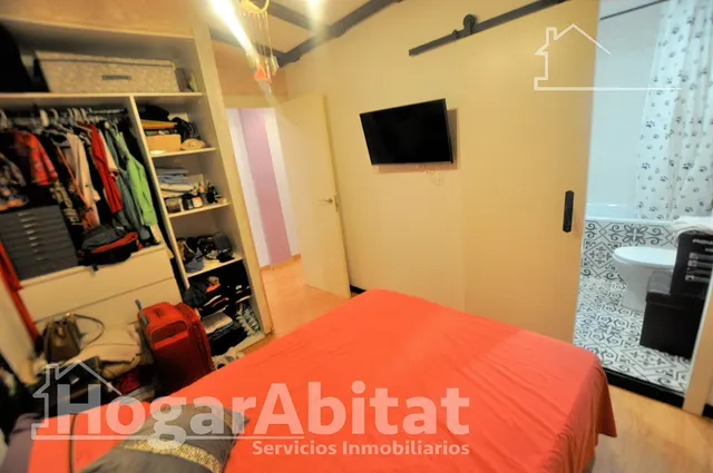 REFORMADO Y ACOGEDOR CON DOS BALCONES CERCA DE AV. DEL TÚRIA — 16